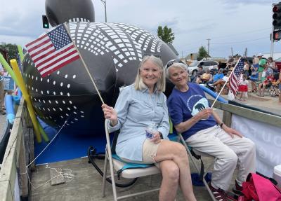 Becky rom in float 